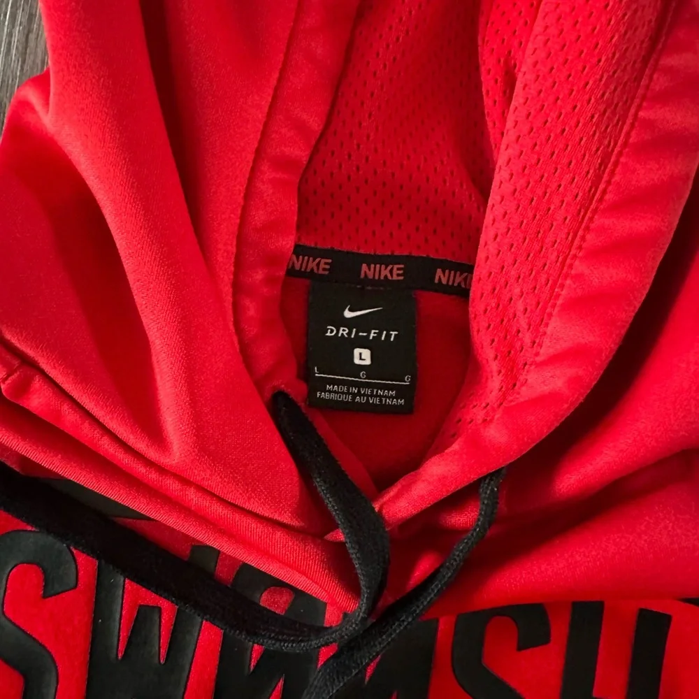 Nike Dri-fit SWOOSH hoodie